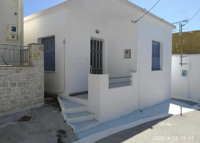 Oneiro Paralio Astros Nisi